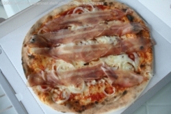Pizza Tirol